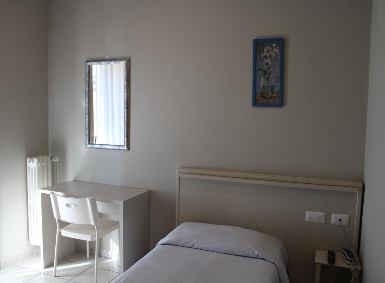 Hotel Delfina Signa Εξωτερικό φωτογραφία